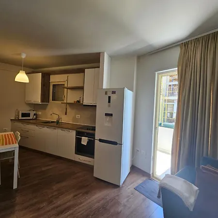Lake Park View Apartment2 * Tirana