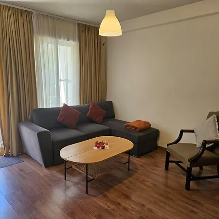 Lake Park View Apartment2